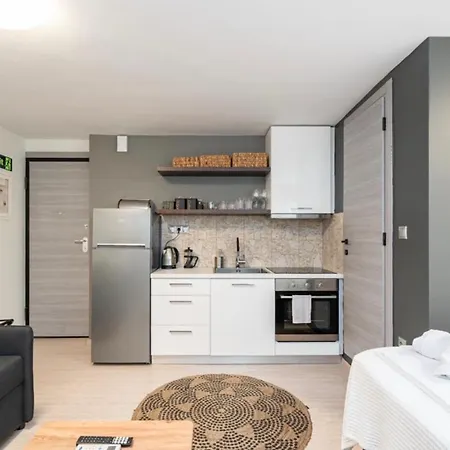 Venizelou Comfort & Living I